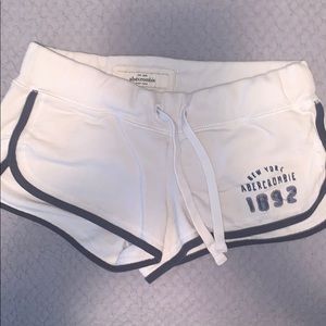 Vintage Abercrombie White shorts